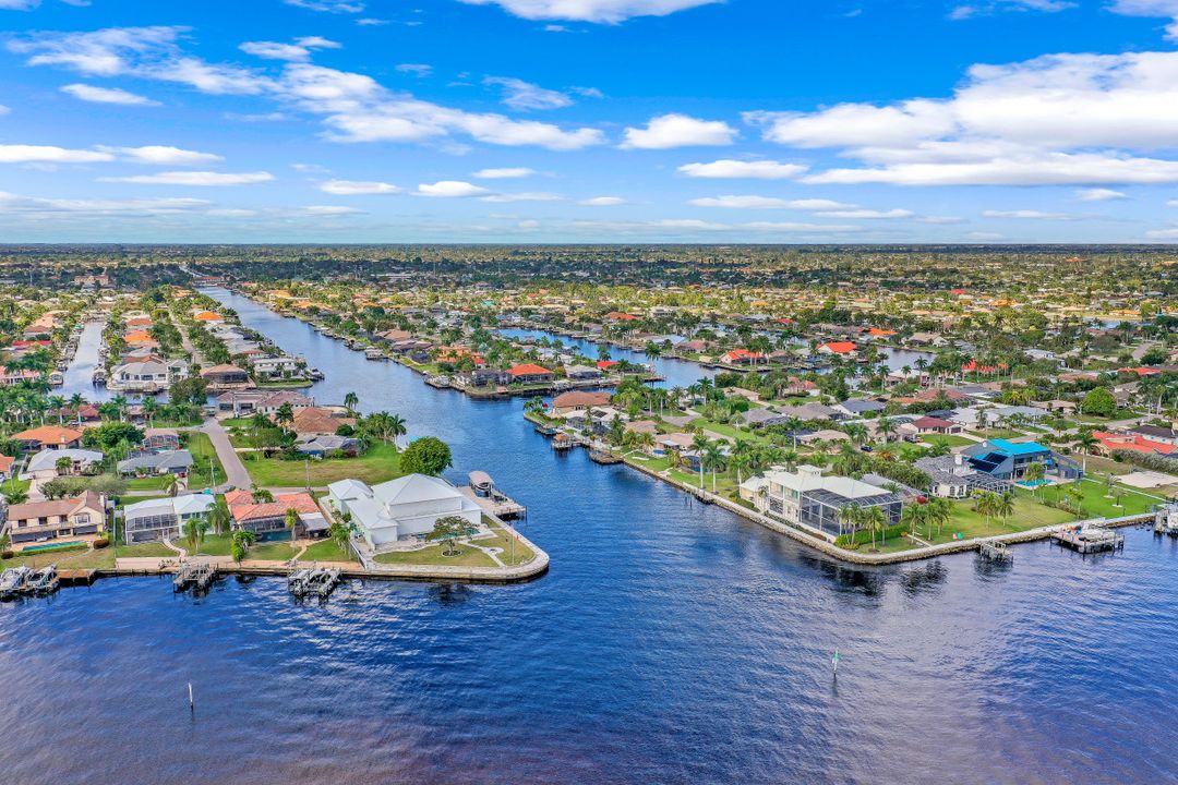 1932 SE 35th St, Cape Coral, FL 33904