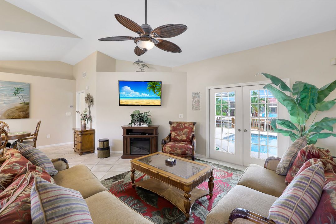 1130 Lighthouse Ct, Marco Island, FL 34145