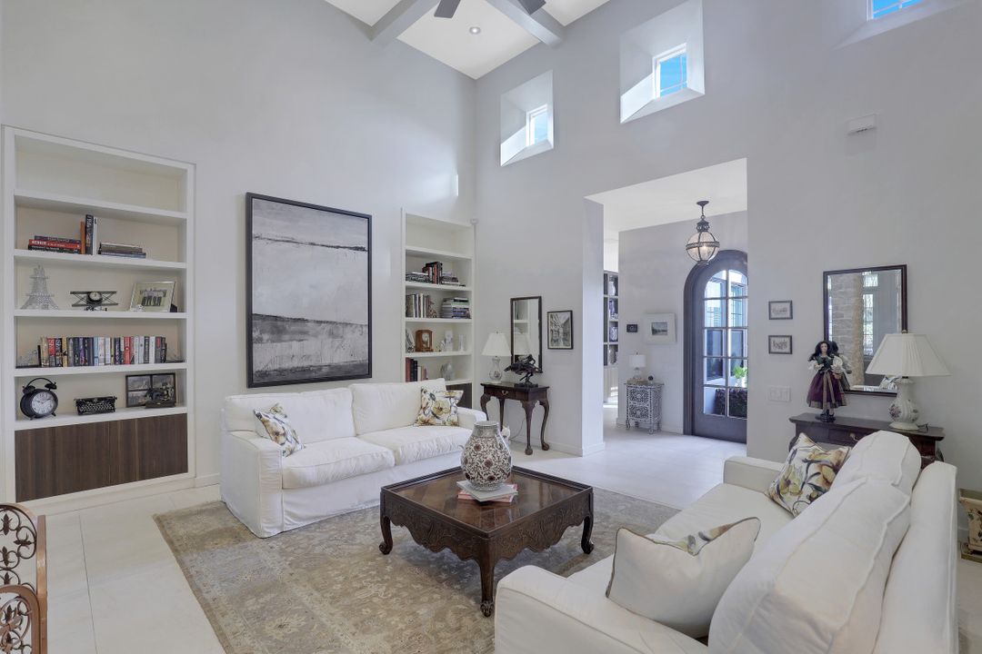 3255 Tavolara Ln, Naples, FL 34114