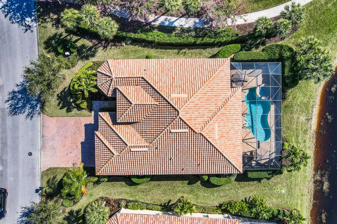 8961 Quarry Dr, Naples, FL 34120