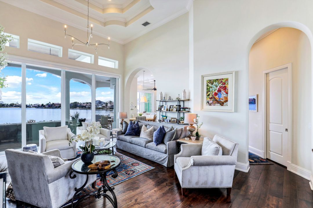 5930 Harborage Dr, Fort Myers, FL 33908