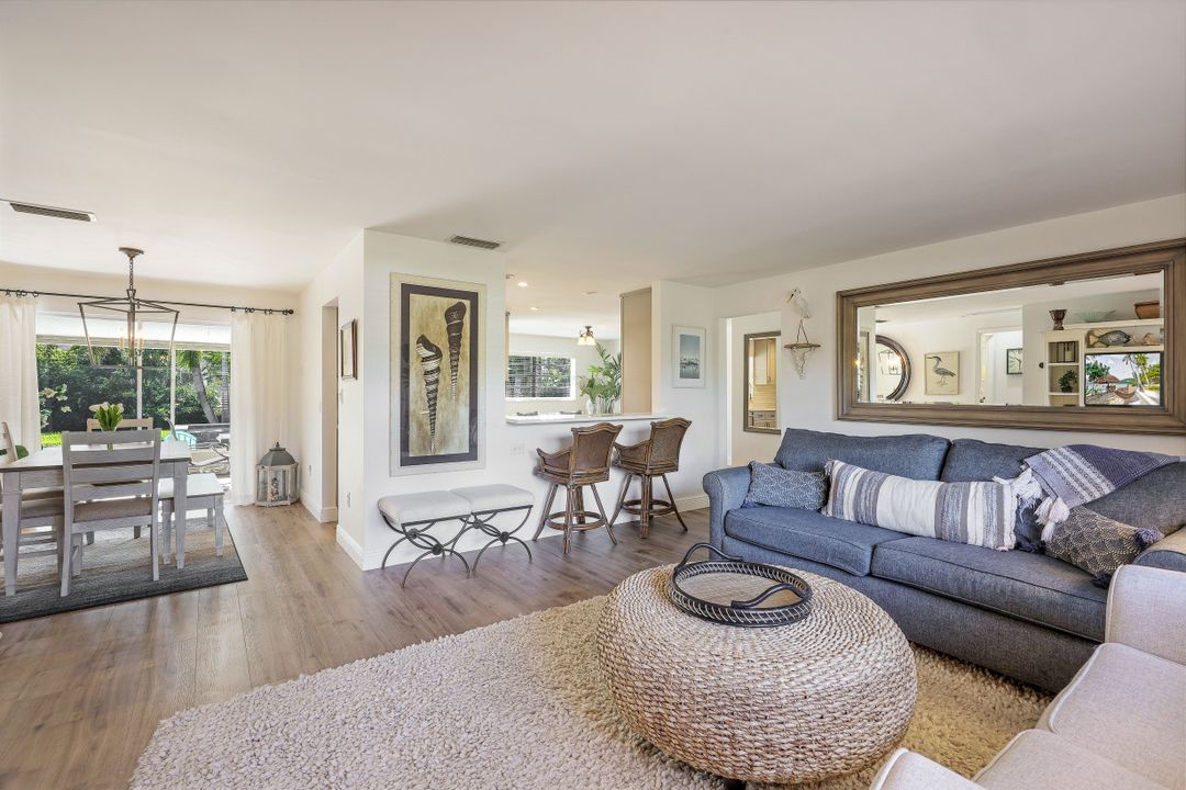 580 105th Ave N, Naples, FL 34108