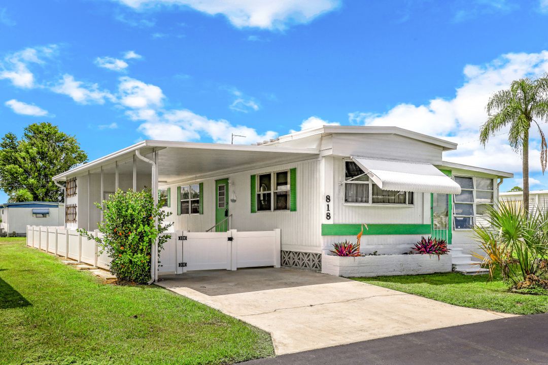 818 Homefolks St, North Fort Myers, FL 33917