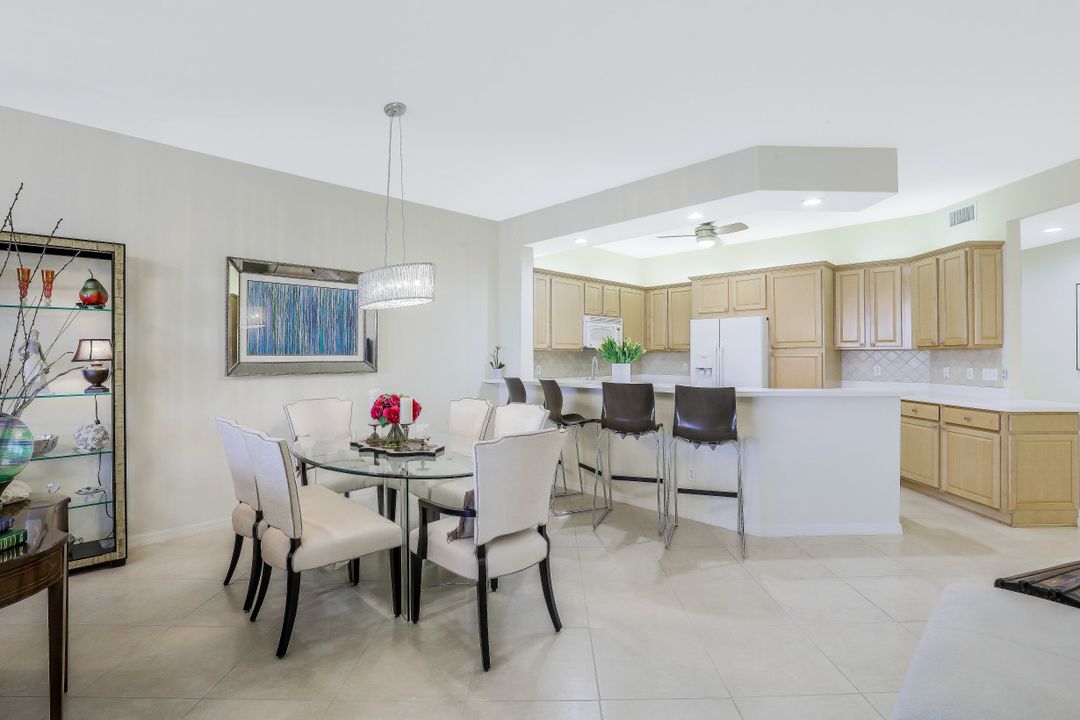 410 Flagship Dr #302, Naples, FL 34108