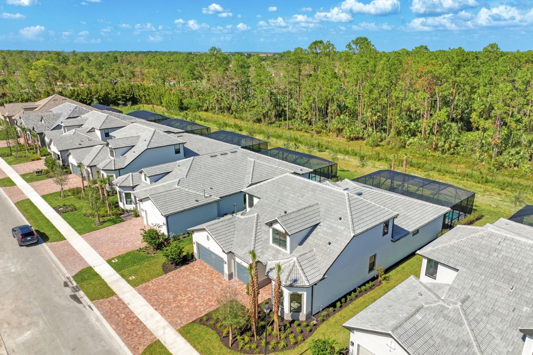 9547 Curlew Dr, Naples, FL 34120