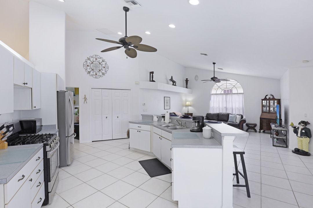 4105 SW 27th Ave, Cape Coral, FL 33914