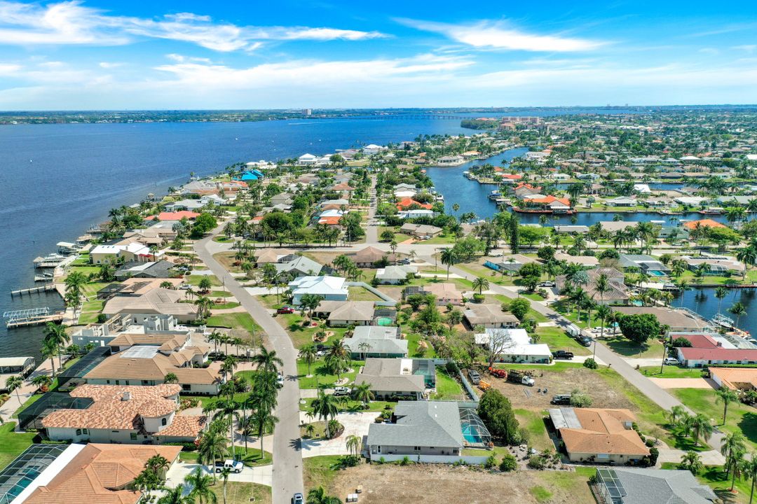 3332 SE 22nd Pl, Cape Coral, FL 33904