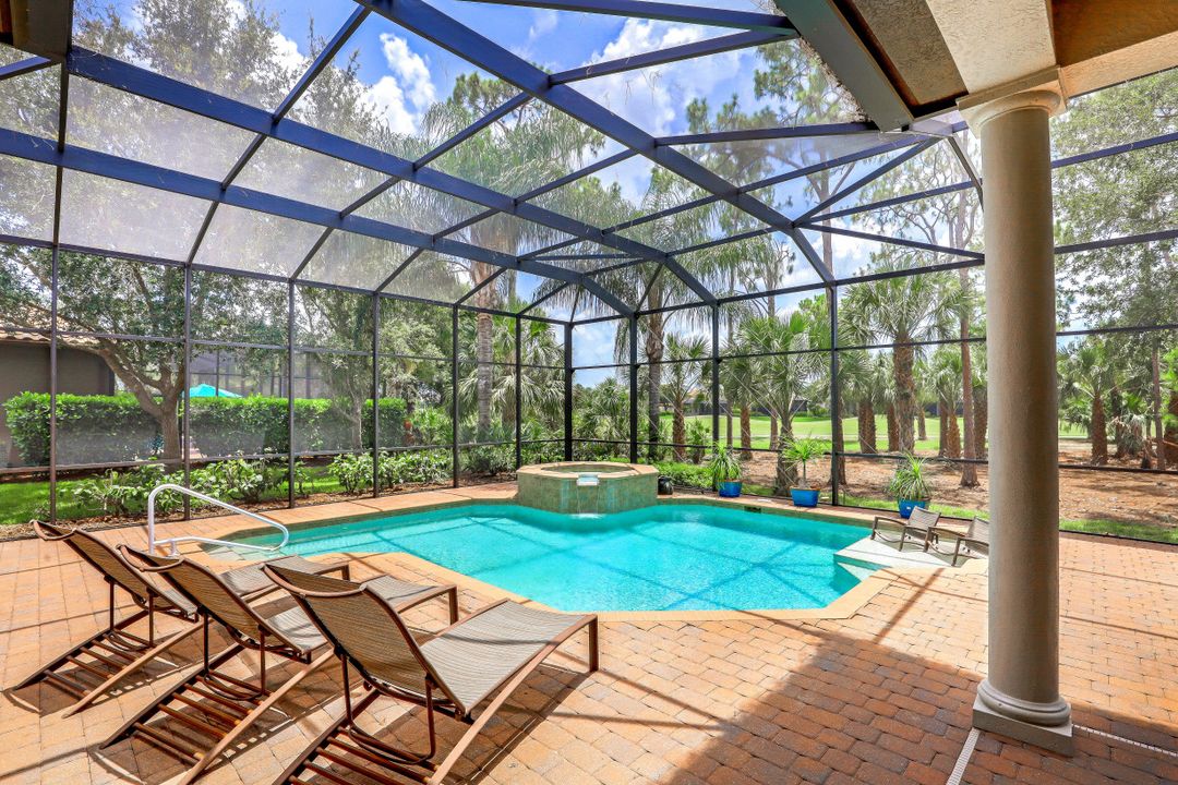 7413 Byrons Way, Naples, FL 34113