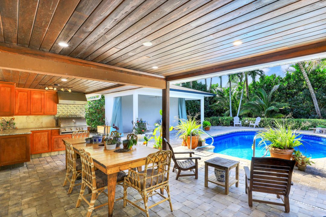 73 Wickliffe Dr, Naples, FL 34110