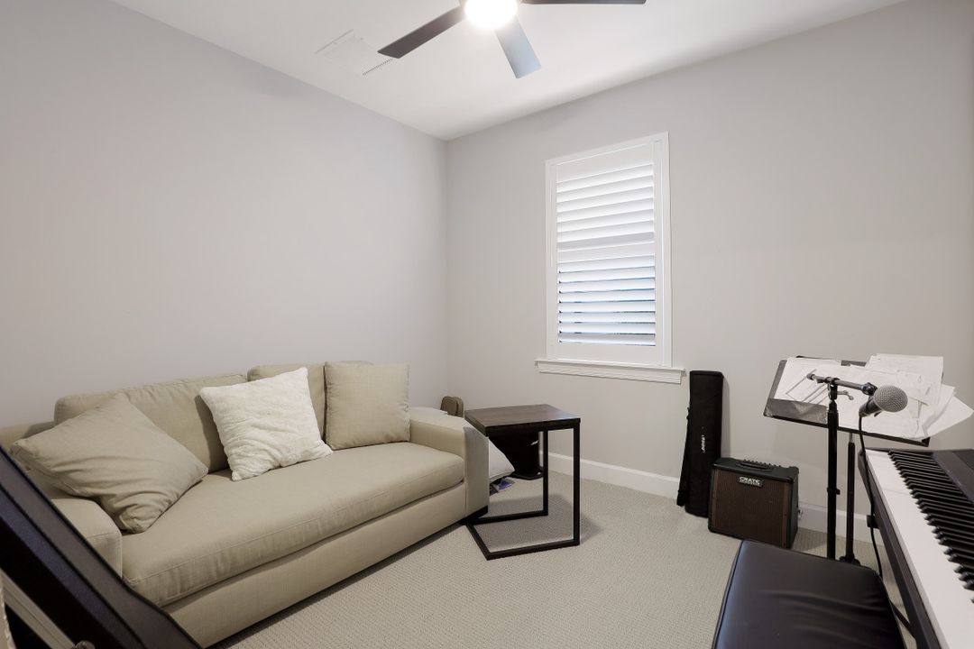 19332 Aqua Shore Dr, Fort Myers, FL 33913