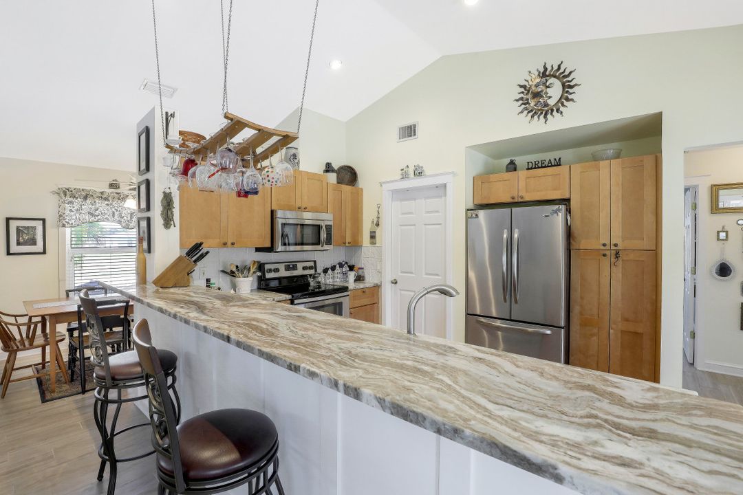 3015 SW 7th Ave, Cape Coral, FL 33914