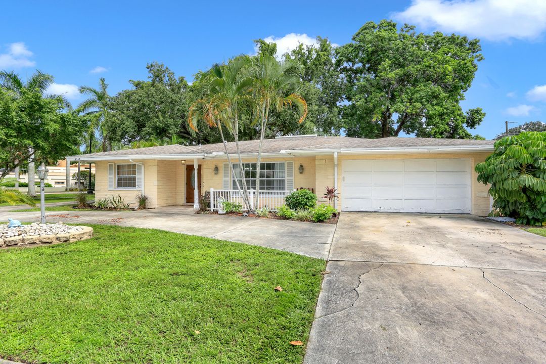 4747 McGregor Blvd, Fort Myers, FL 33901