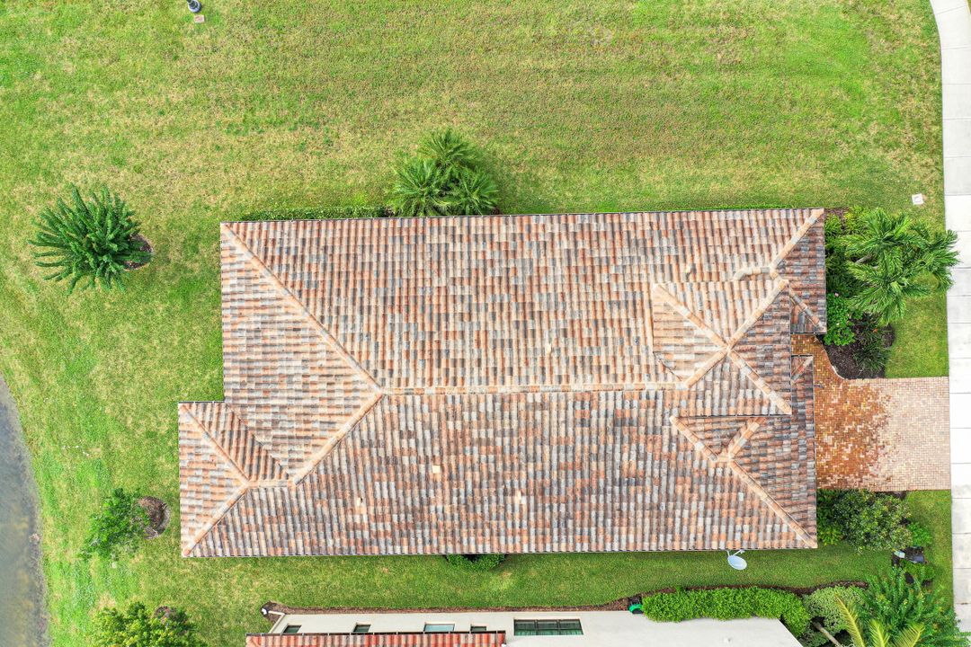 9256 Woodhurst Dr, Naples, FL 34120