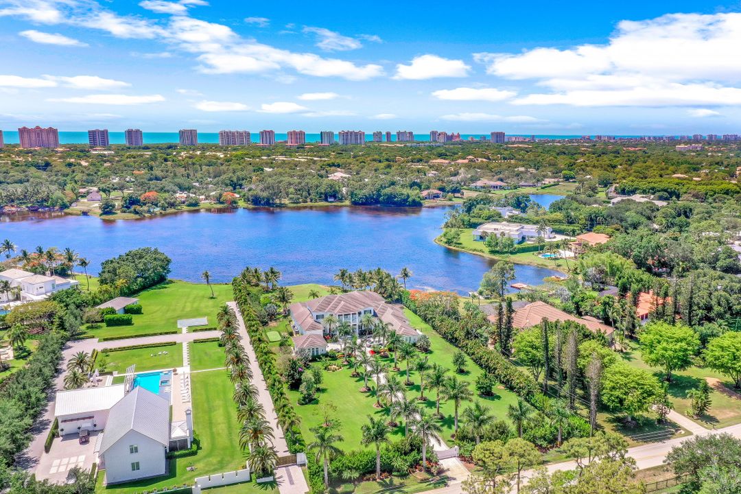 427 Ridge Ct, Naples, FL 34108