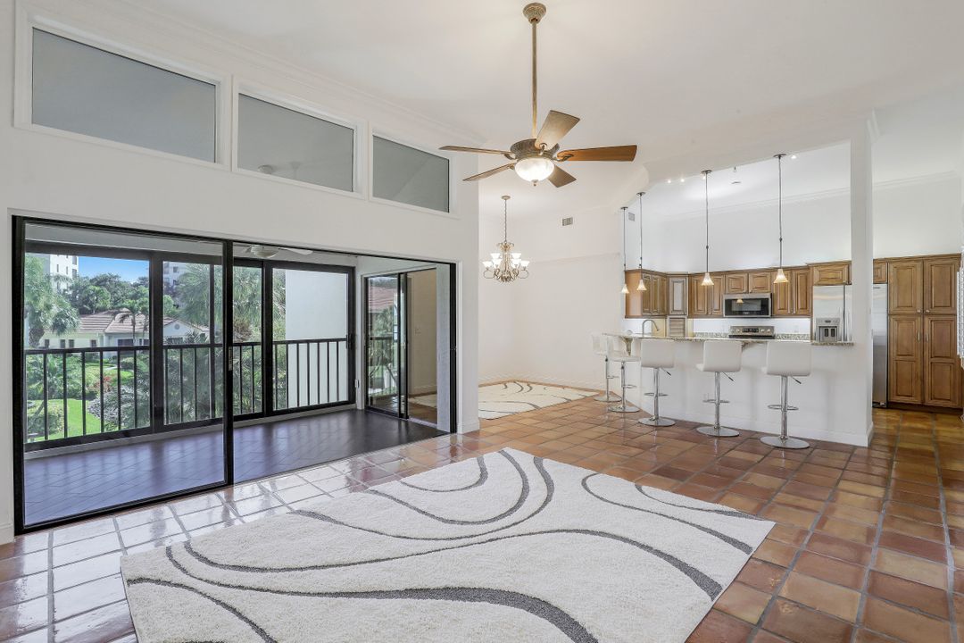 6535 Valen Way #202, Naples, FL 34108