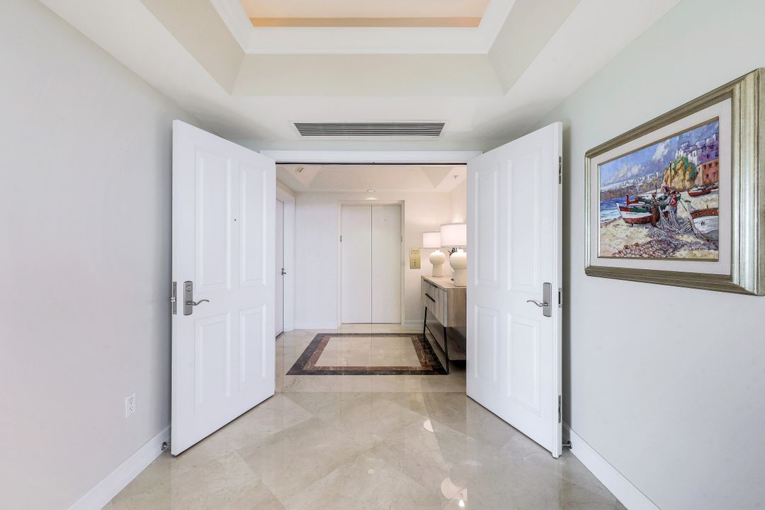 1060 Borghese Ln  #906, Naples, FL 34114