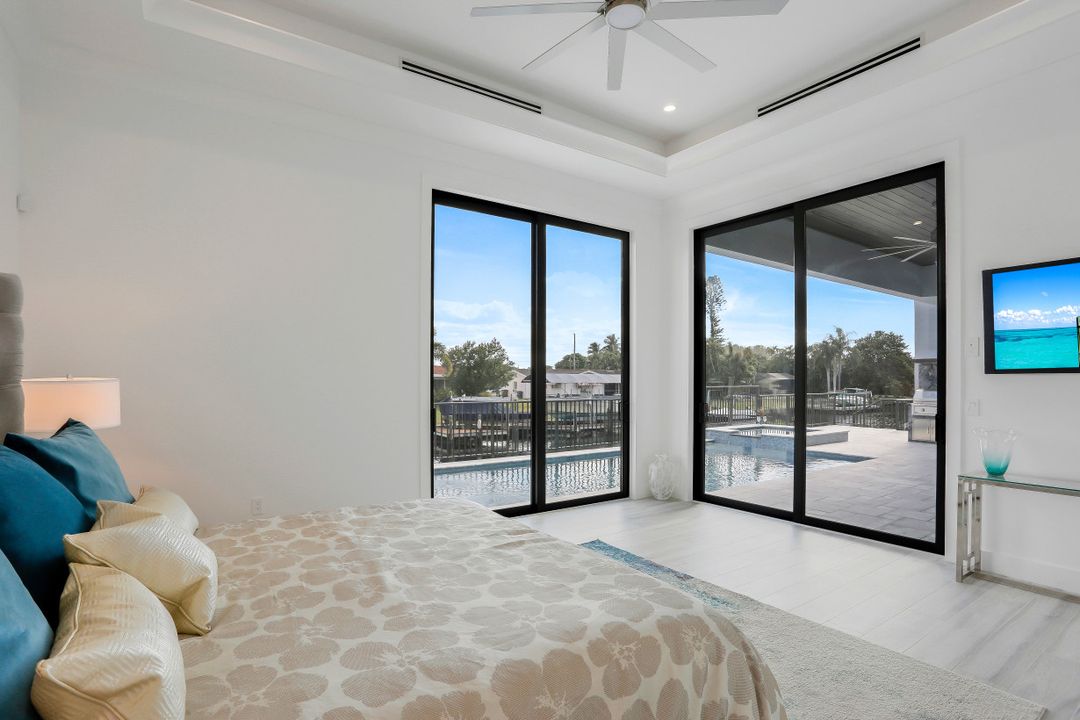 5305 Bayshore Ave, Cape Coral, FL 33904