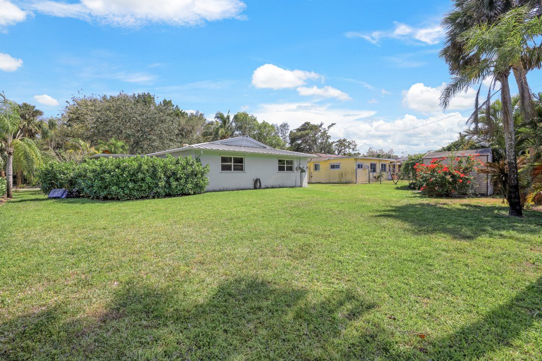 27732 East Dr, Bonita Springs, FL 34135