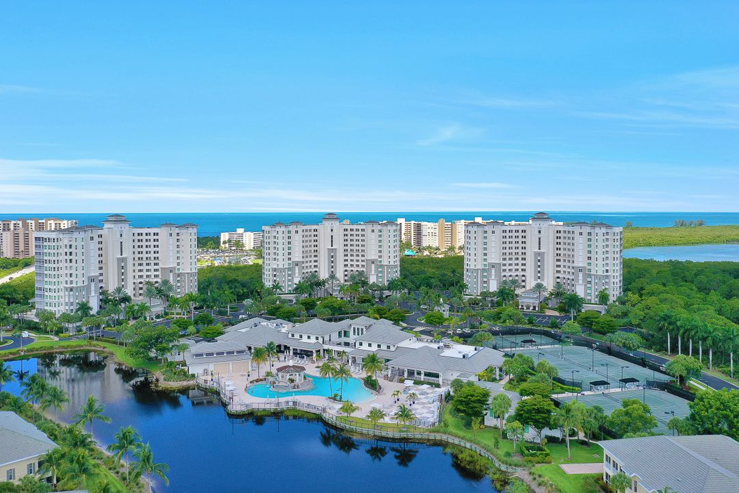 295 Grande Way #2, Naples, FL 34110