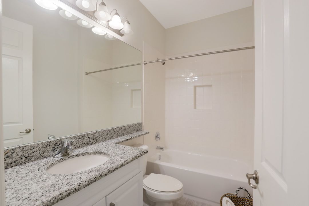 13840 Luna Dr, Naples, FL 34109