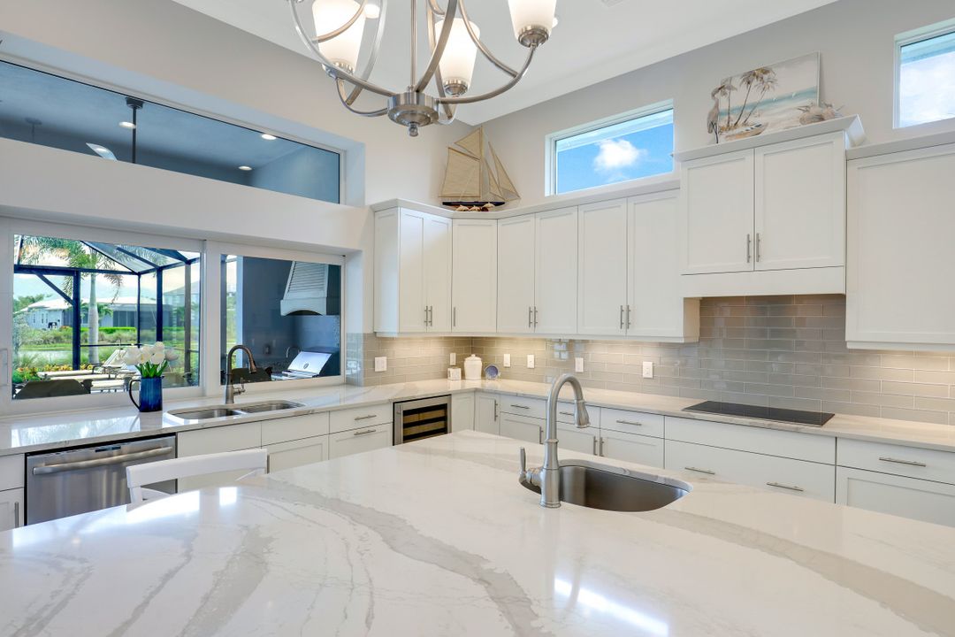 5771 Clarendon Dr, Naples, FL 34113
