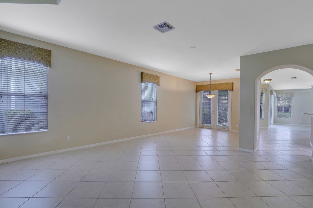 20060 Rookery Dr, Estero, FL 33928