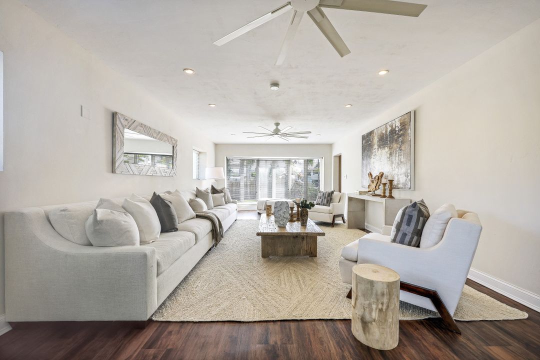 2631 Shoreview Dr, Naples, FL 34112