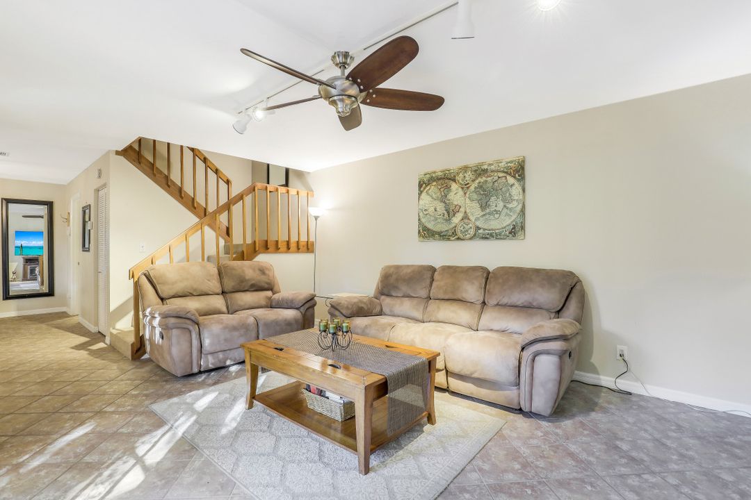 5620 Malt Dr #2, Fort Myers, FL 33907