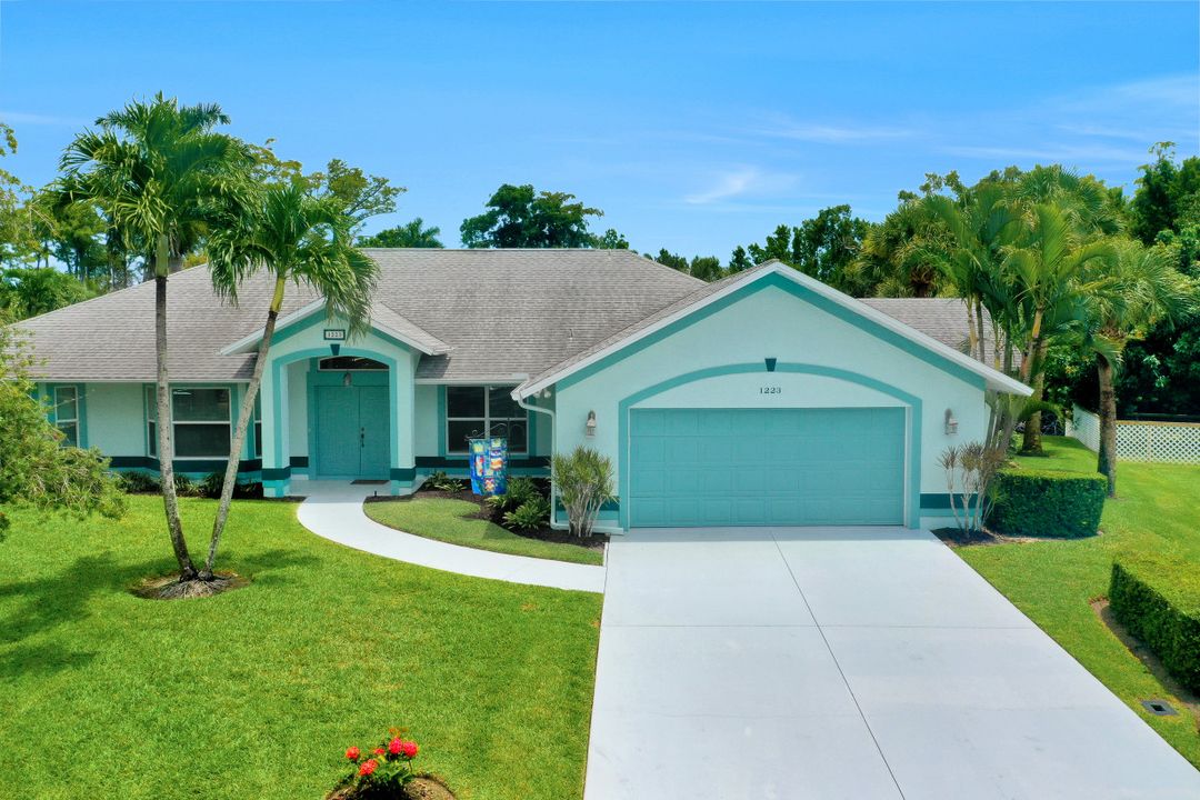 1223 Rosepetal Ln, Naples, FL 34105