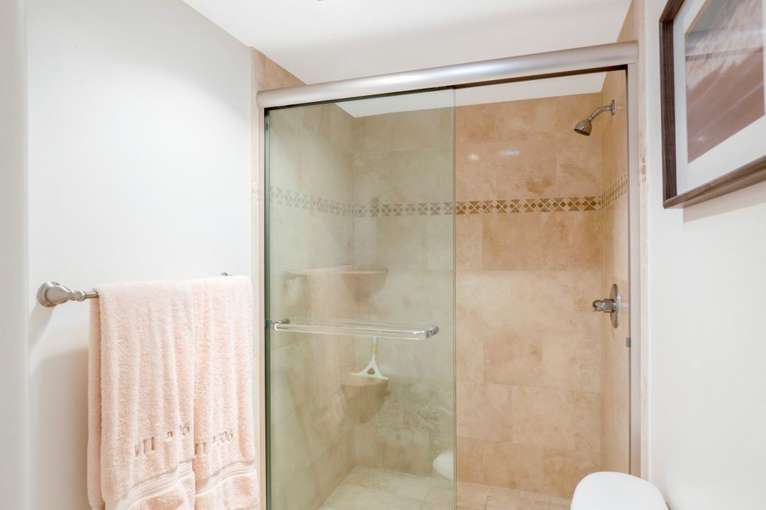 1 Bluebill Ave #306, Naples, FL 34108