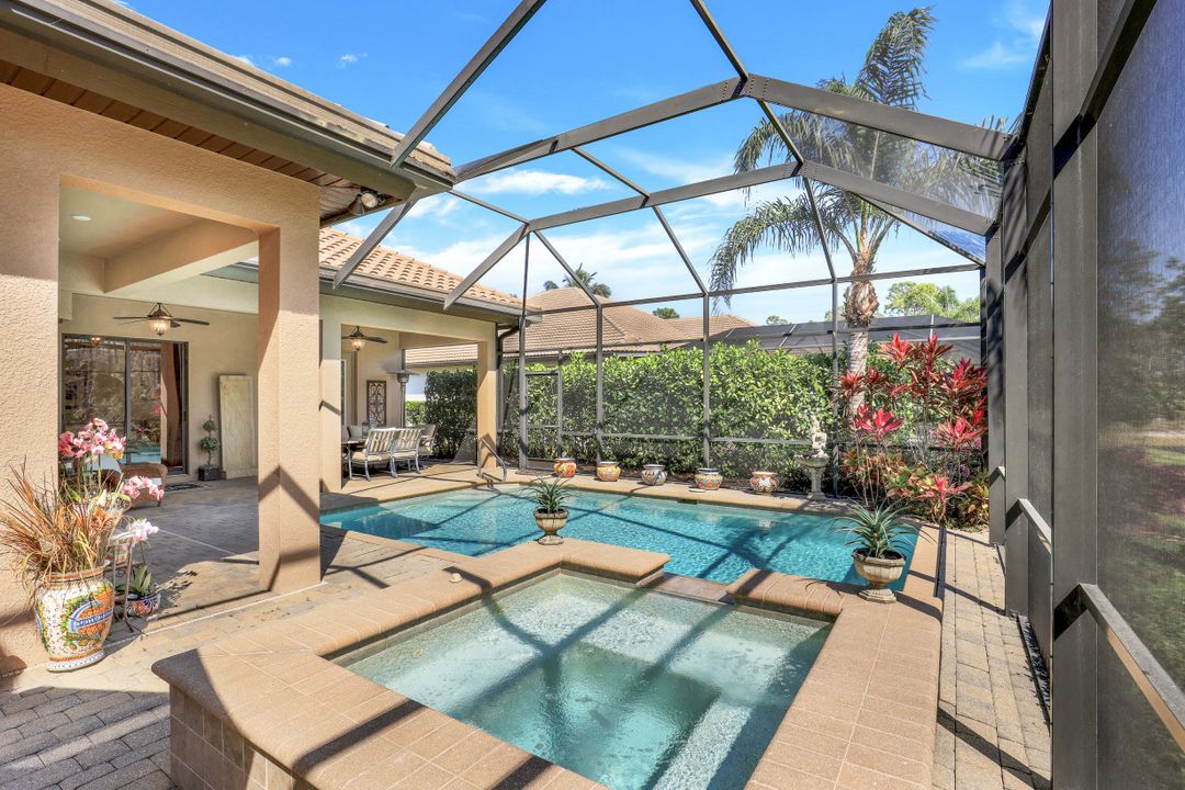 7327 Acorn Way, Naples, FL 34119