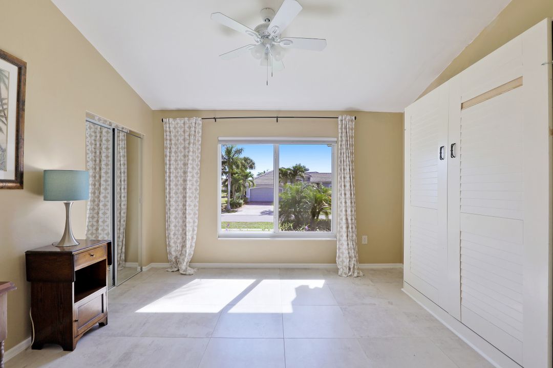 448 Parkhouse Ct, Marco Island, FL 34145