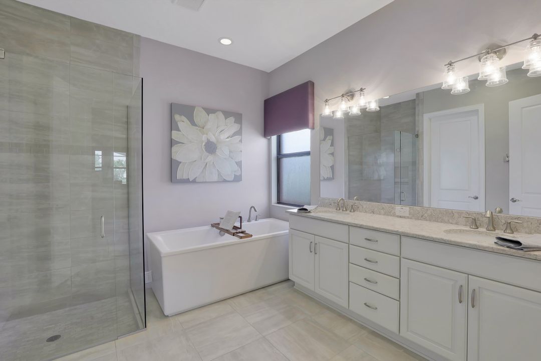 2155 Antigua Ln, Naples, FL 34120