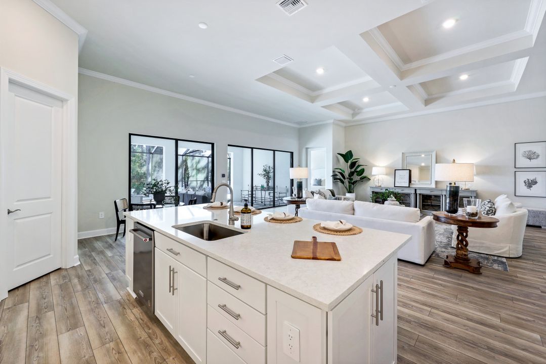 9528 Curlew Dr, Naples, FL 34120