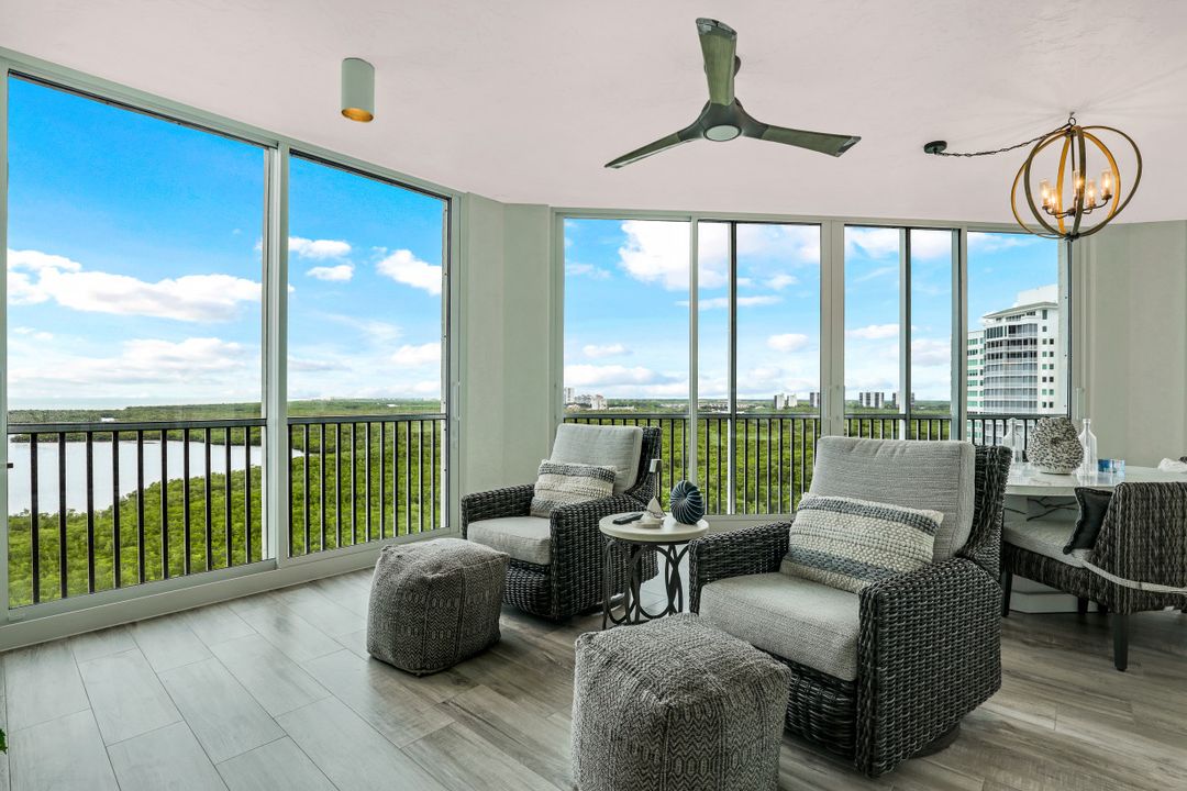 285 Grande Way #1204, Naples, FL 34110