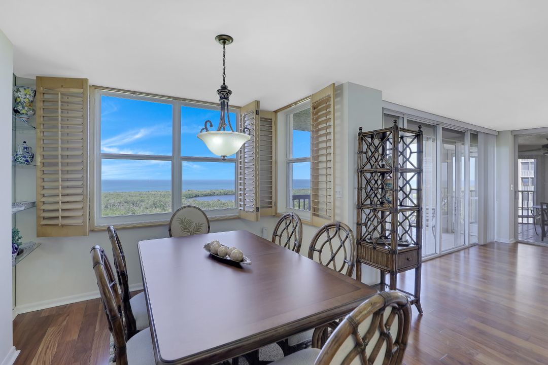 6585 Nicholas Blvd #1405, Naples, FL 34108