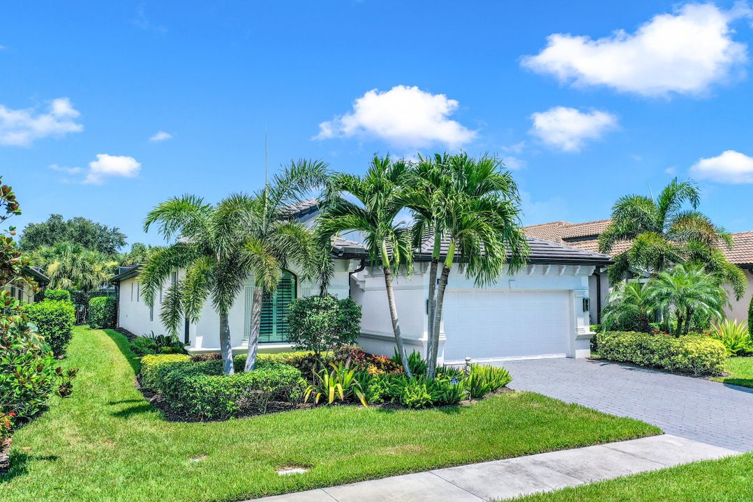 10102 Palazzo Dr, Naples, FL 34119