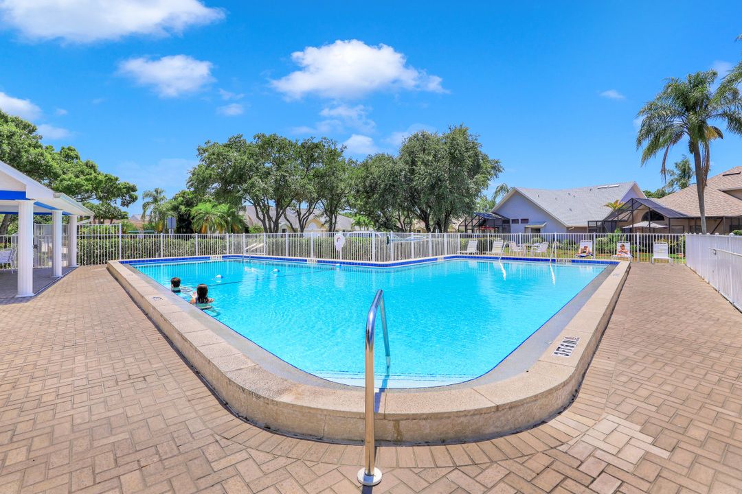 13660 Admiral Ct, Fort Myers, FL 33912