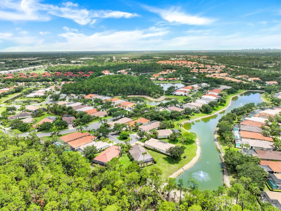 6082 Highwood Park Ct, Naples, FL 34110