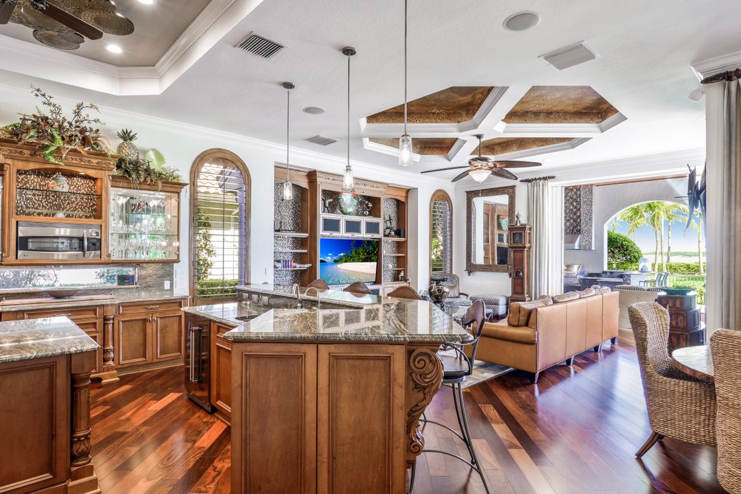 18000 Via Bellamare Ln, Miromar Lakes, FL 33913