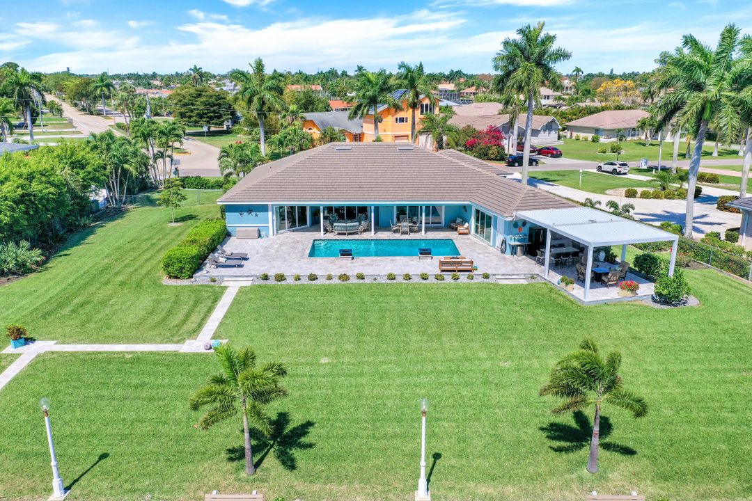 3735 SE 21st Pl, Cape Coral, FL 33904