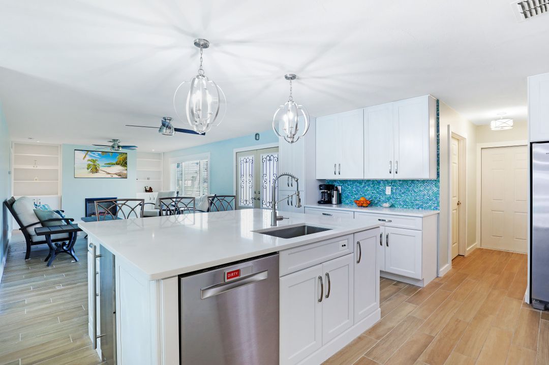 3834 SW 19th Pl, Cape Coral, FL 33914