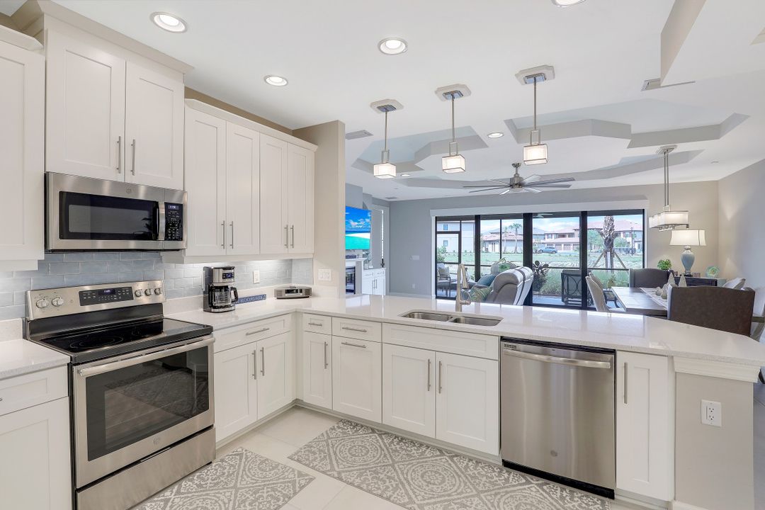 9650 Montelanico Loop #102, Naples, FL 34119