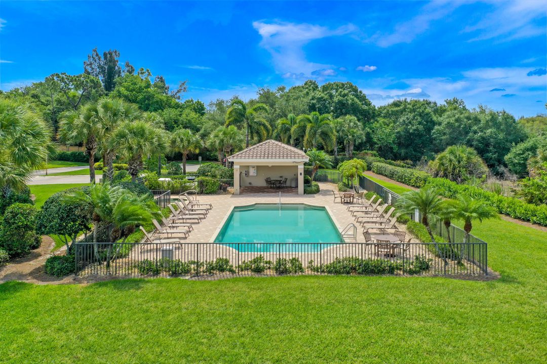 7050 Bay Woods Lake Ct #201, Fort Myers, FL 33908