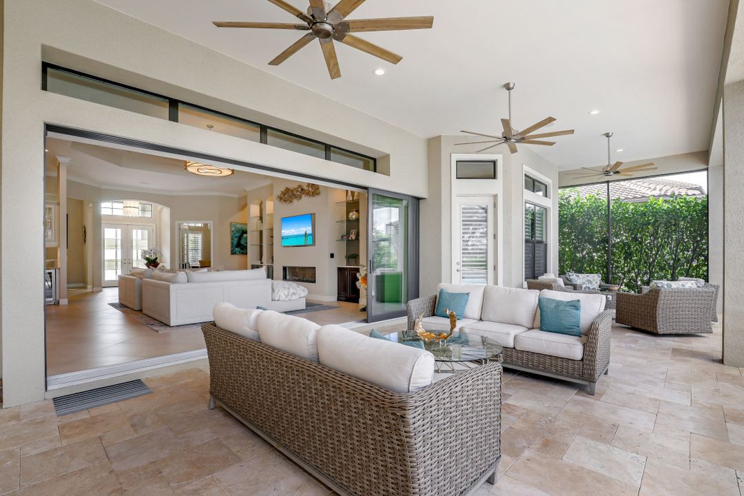 9067 Sorreno Ct, Naples, FL 34114