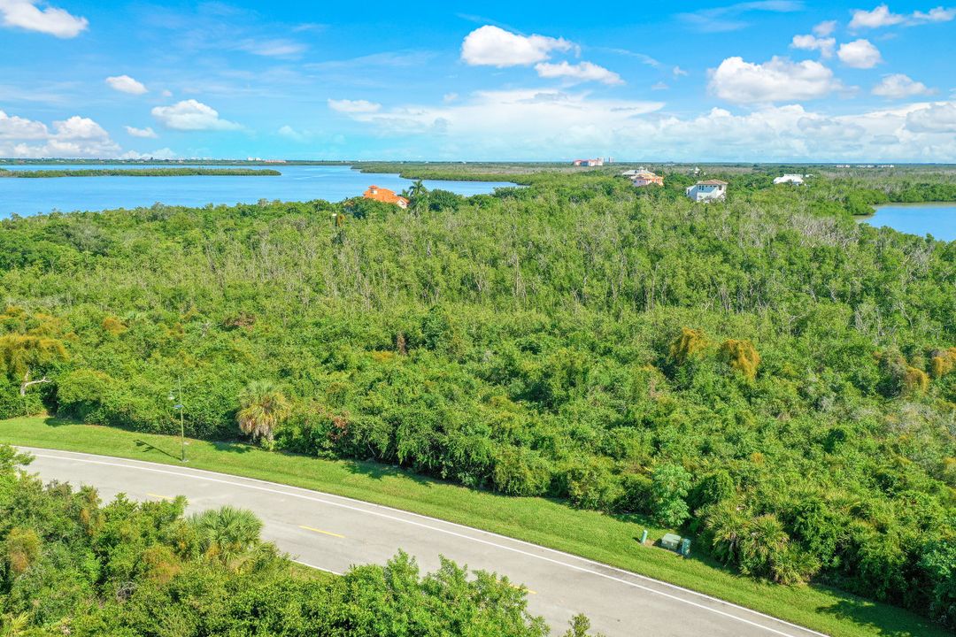 1059 Blue Hill Creek Dr, Marco Island, FL 34145