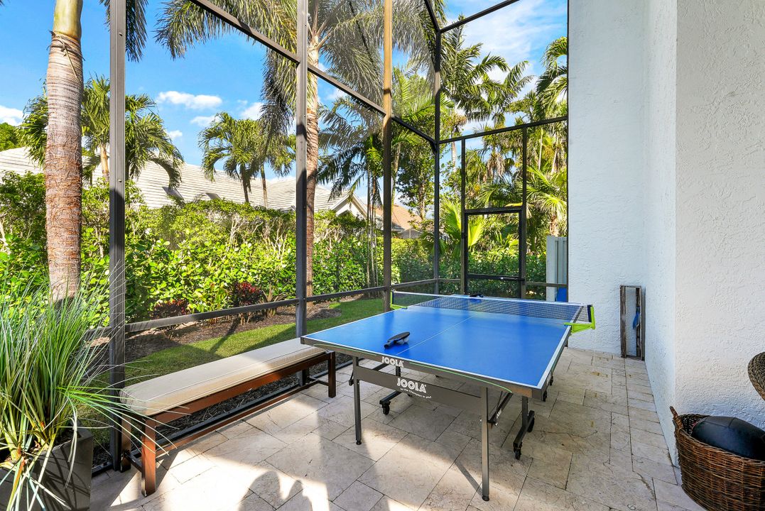 713 Shadow Lake Ln, Naples, FL 34108