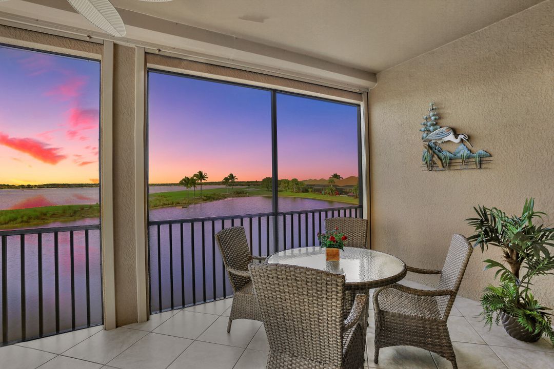9060 Siesta Bay Dr #201, Naples, FL 34120