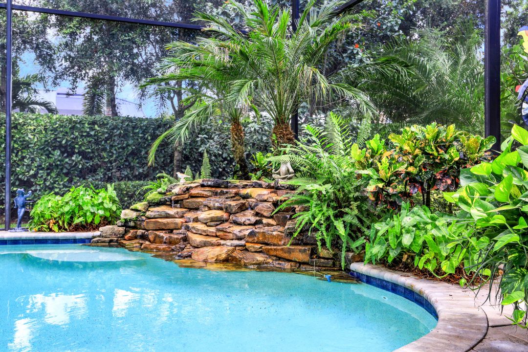 10102 Palazzo Dr, Naples, FL 34119