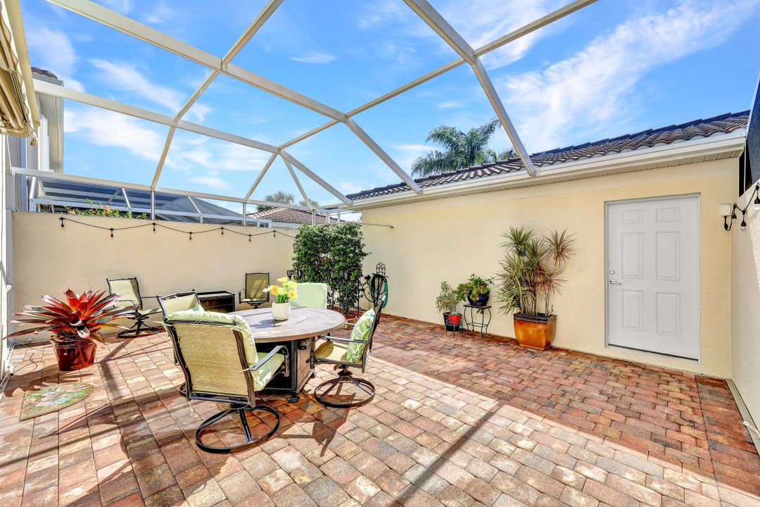 15247 Laughing Gull Ln, Bonita Springs, FL 34135